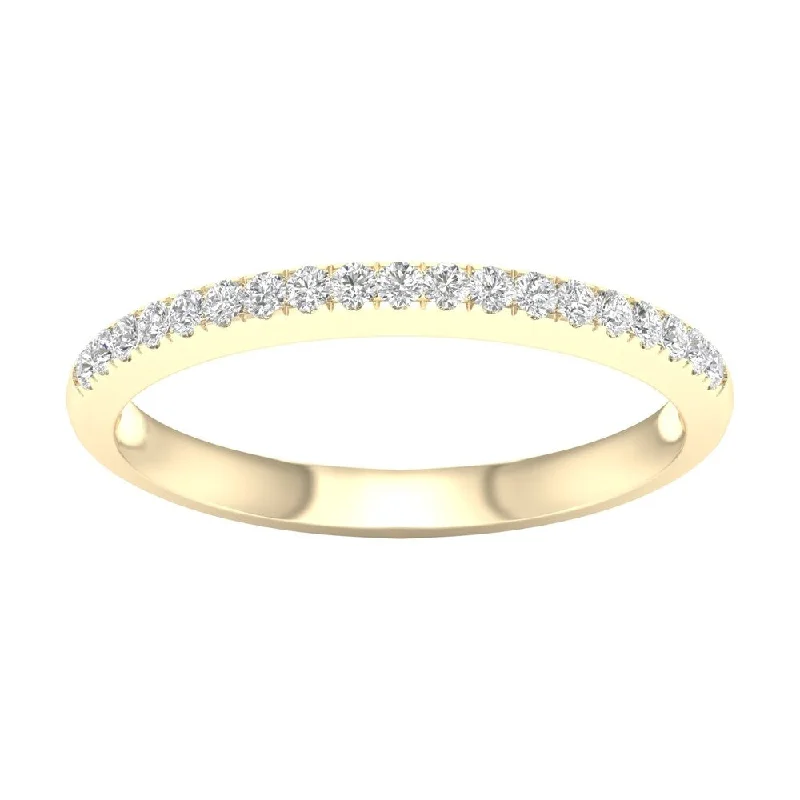 1/10ct TDW Diamond Wedding Band in 10k Gold by De Couer