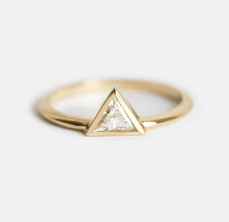 Elegant Triangle Diamond Engagement Ring