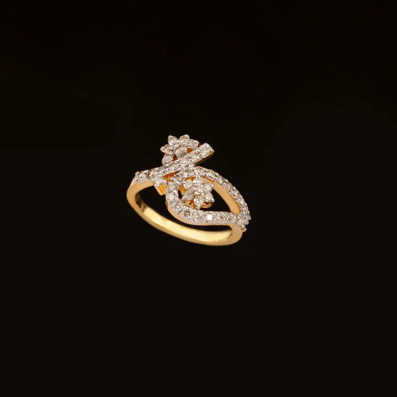 18K YG Cluster Diamond Ring-1pc