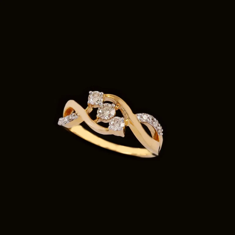 14K YG Cluster Diamond Ring-1pc