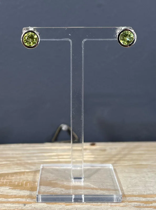 Unique & Co Sterling Silver Peridot Stud Earrings