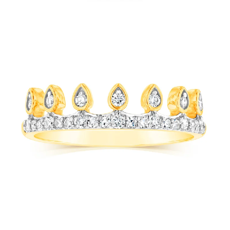 Luminesce Lab Grown 9ct Yellow Gold Ring in 26 Diamonds