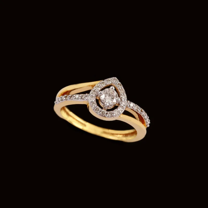 14K YG Cluster Diamond Ring-1pc