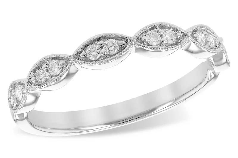 14K White Gold Scalloped Natural Diamonds Band