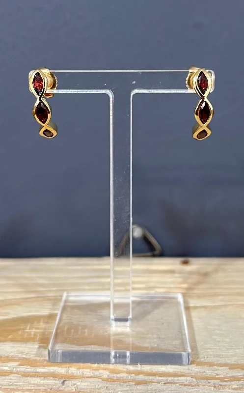 Unique & Co Yellow Gold Vermeil Garnet Stud Earrings