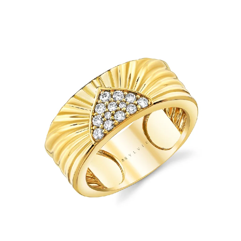 14K Yellow Gold Fluted Pavé Set Natural Diamonds Ring