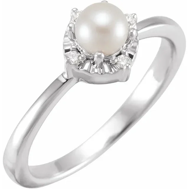 Freshwater Pearl Ring with Diamonds