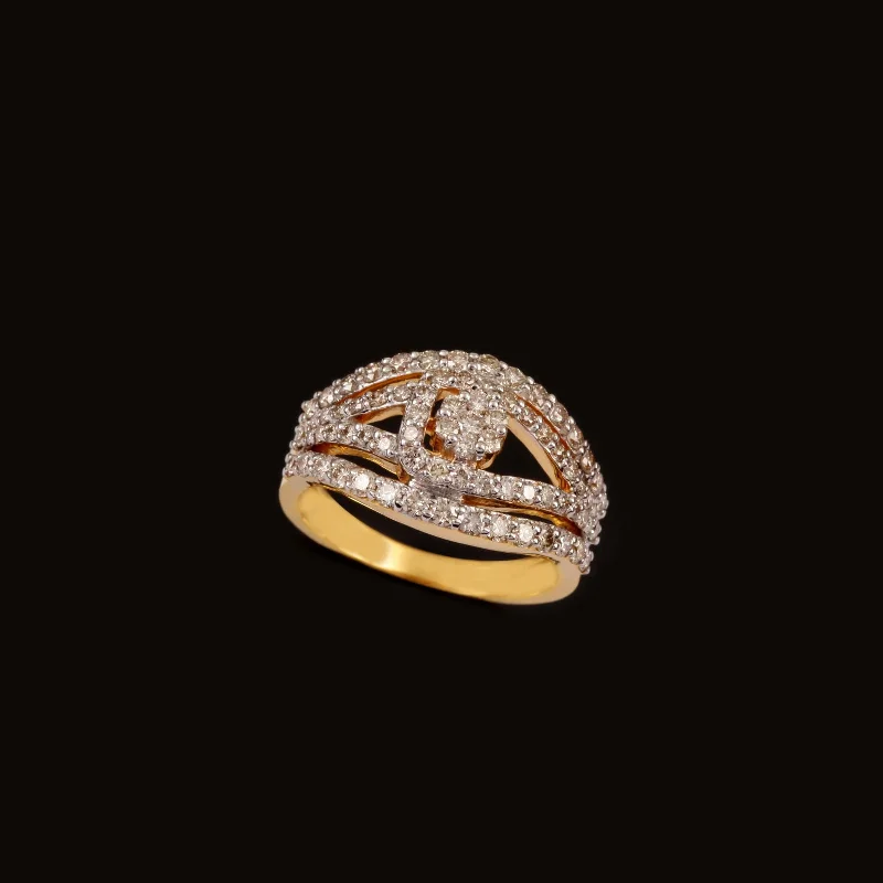 18K YG Cluster Diamond Ring-1pc