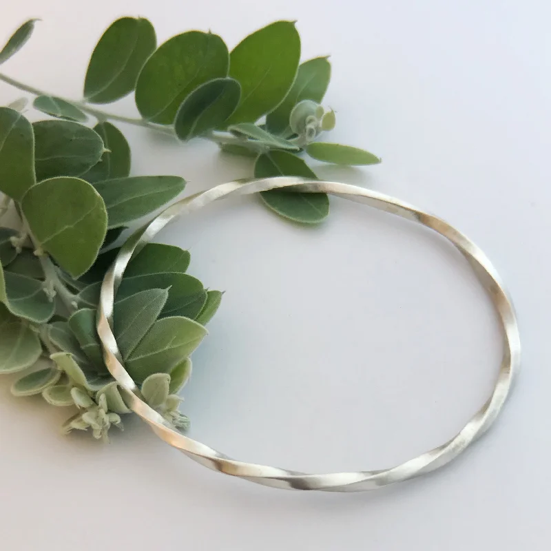 Sterling Silver Twist bangle