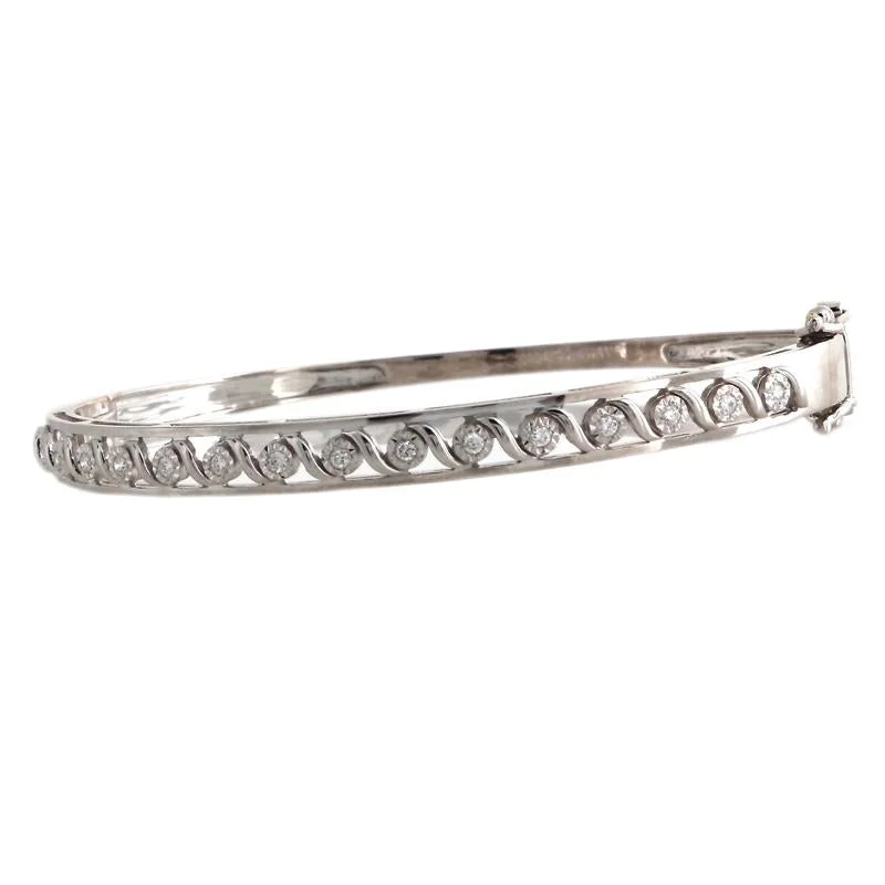 18K White Gold Diamond Bangle