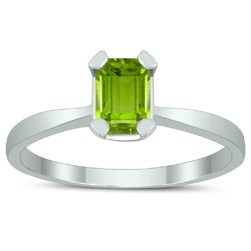 Emerald Shaped 6X4MM Peridot Solitaire Ring in 10K White Gold