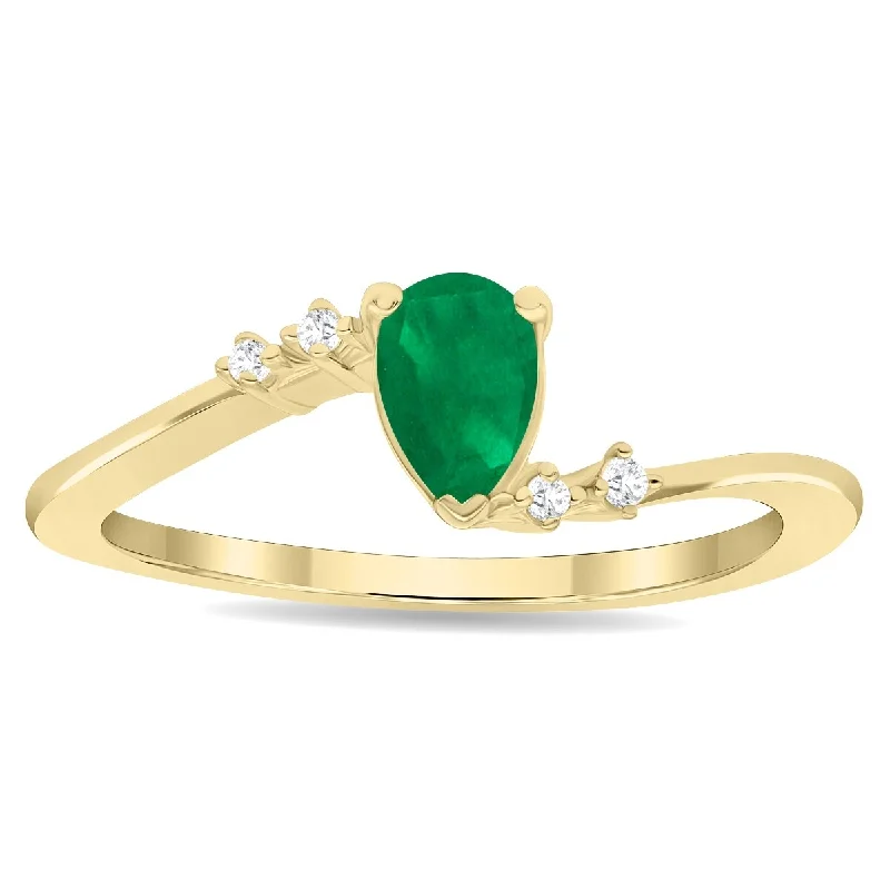 Women's Pear Shaped Emerald and Diamond Wave Ring in 10K Yellow Gold