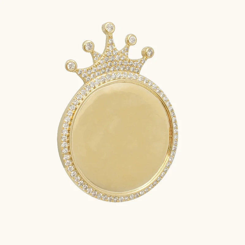 Diamond Crowned Round Picture Medallion Pendant (14K)